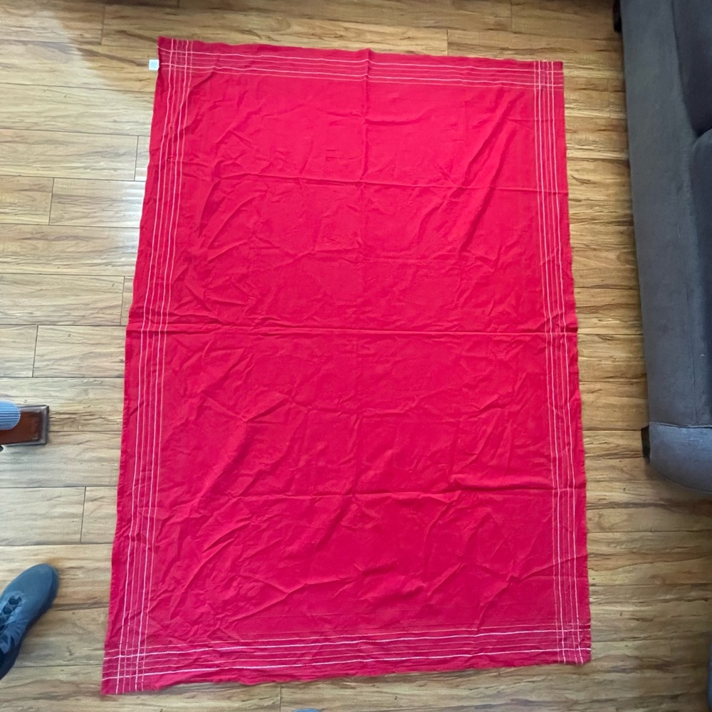 Target red holiday Christmas 100% cotton tablecloth - rectangle 58" x 76"